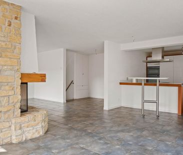 Renovierte 2.5 Zimmer-Gartenwohnung mit Wellnessbereich - Photo 2