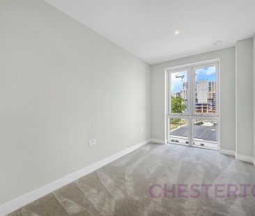 3 bedroom flat to rent - Photo 4