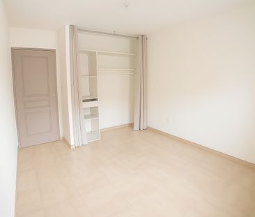 Location Appartement 3 pièces 66m² - Photo 3