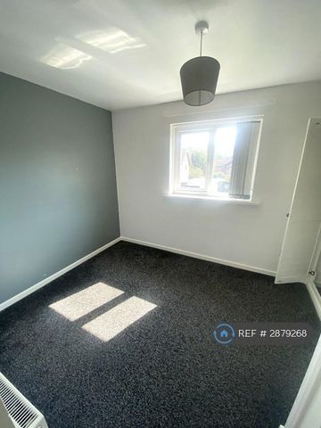 2 bedroom end of terrace house to rent - Photo 3