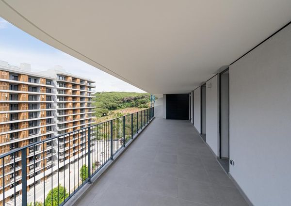 4 Bedroom Apartment with swimming pool, Miraflores, Oeiras