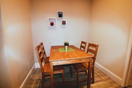 2 Bedroom Terraced To Rent in Nottingham - Photo 2