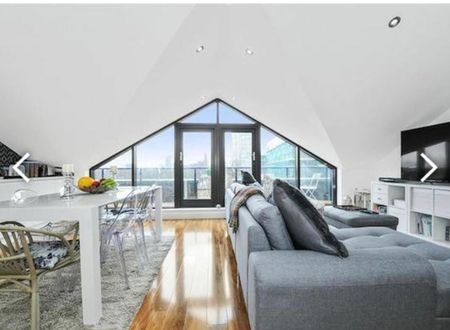 2 Bed Penthouse, Lion Court, E1W - Photo 5