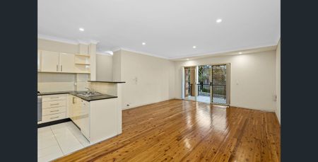 Spacious 2 bedroom unit close to CBD - Photo 2