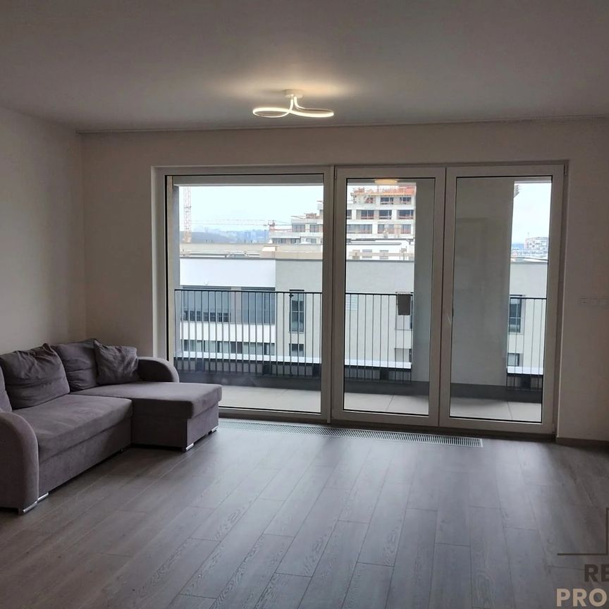 Pronájem bytu 1+kk a garsoniéry 41 m² - Фото 1