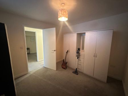 2 bedroom flat to rent - Photo 4