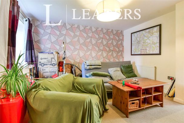 3 bedroom house to rent Manchester, M19 - Photo 1