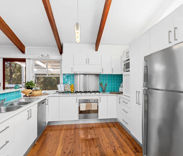 Charming Character Filled Home - Photo 5