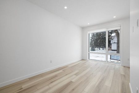 Edmonton Unfurnished townhouse Rental in Idylwylde - NEW Contemporary TOWNHOME in Idylwylde - Photo 3