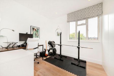 2 bedroom flat to rent - Photo 5