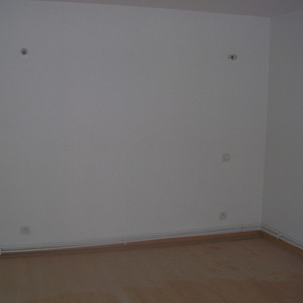 Location Appartement 1 pièce 35m² SARREGUEMINES 57200 - Photo 1