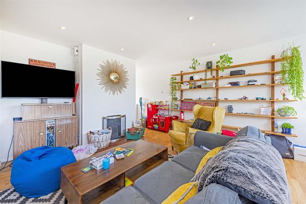 House To Let - Photo 1