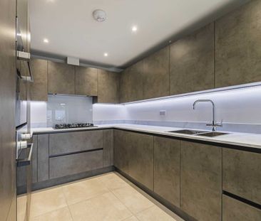 3 bed Semi Detached for rent - Photo 5