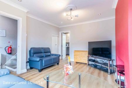 9, Lang Avenue - Photo 2