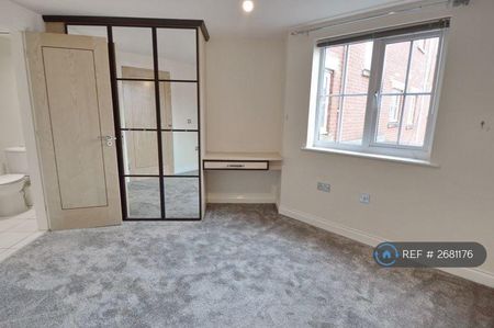 2 bedroom flat to rent - Photo 2