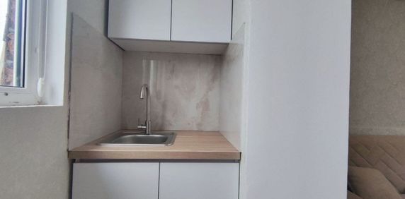 Se inchiriaza garsoniera in zona Racadau - Fotografie 2