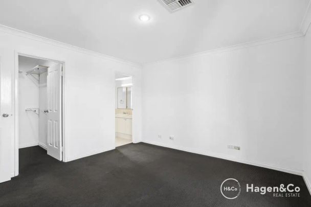 “BREAK LEASE: Whisper quite cul-de-sac location!” - Photo 1