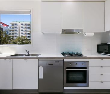 HOT LOCATION! Low Maintenance Townhouse Living in Heart of Varsity ... - Photo 6