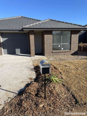 4 Bedroom North Tamworth Duplex - Photo 2