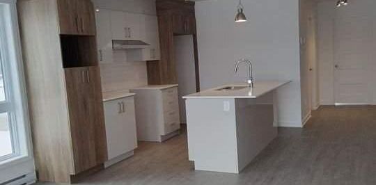 2 CH - 2 SDB - Laval - $2,150 /mo - Photo 2