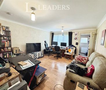 2 bedroom house to rent Smythe Close, Clacton-on-Sea, Essex, CO16 - Photo 5