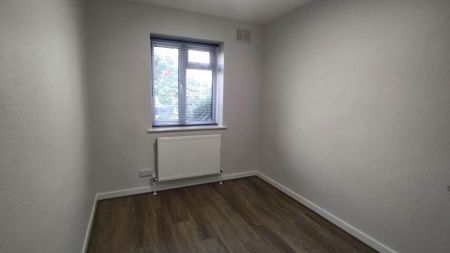 2 bed flat to rent - Photo 3