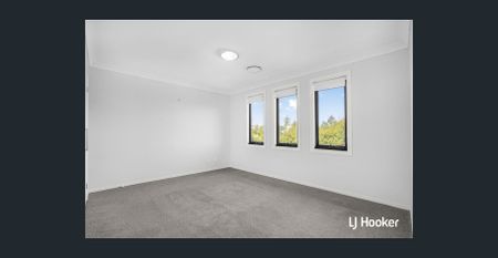 Spacious 4 Bedroom Home - Great Location! - Photo 2