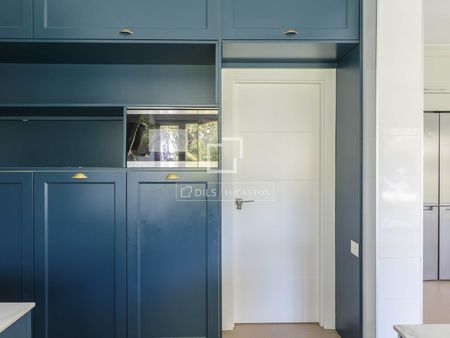 Excellent 6 Bedroom house / villa for rent in La Moraleja Urbanización, Madrid - Photo 4
