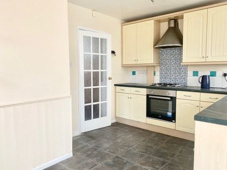Central Avenue, Beeston, NG9, Property for rent - Photo 3