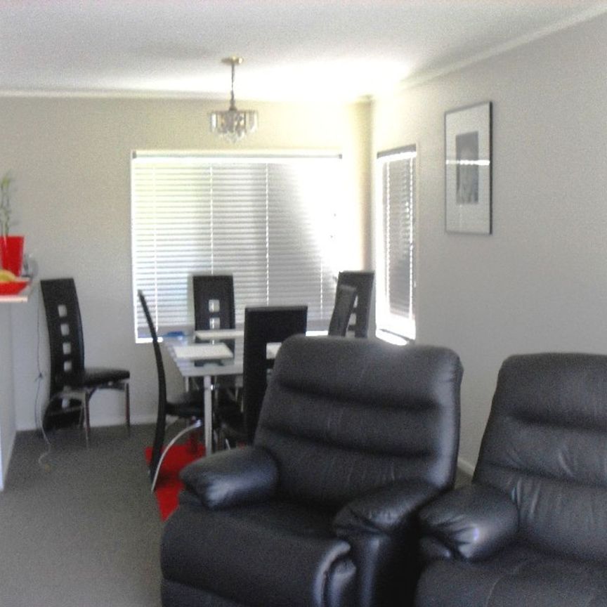 3 Bedroom Burswood Property&excl;&excl; - Photo 1