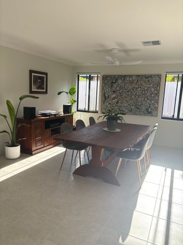 Secret Harbour - Photo 2