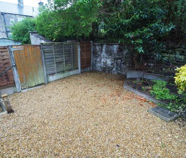 2 bedroom terraced house to rent - Photo 6