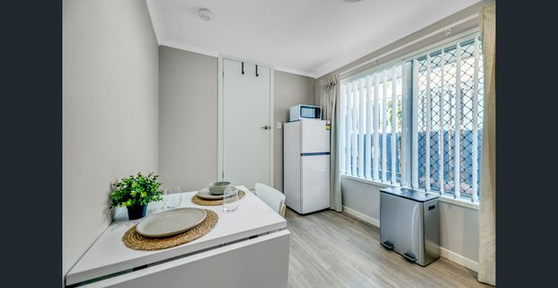 🏡 Private Rooms in rooming house / Last Room for Rent / $365 per week / Furnished / All utilities Included - Photo 1