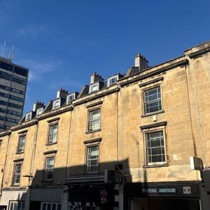 Student Properties to Let - Photo 2
