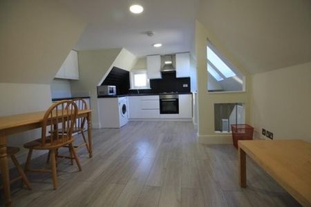 2 bedroom apartment to rent - Photo 2