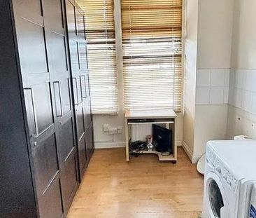 Studio to rent - Photo 6