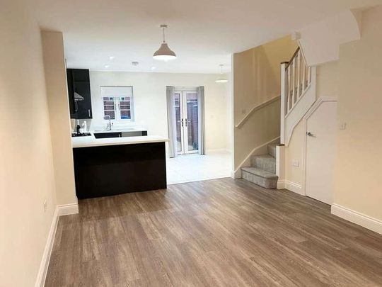 Field View, Brackley, NN13 - Photo 1