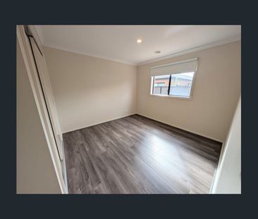 70 Streamside Drive, Craigieburn, Vic 3064 - Photo 2