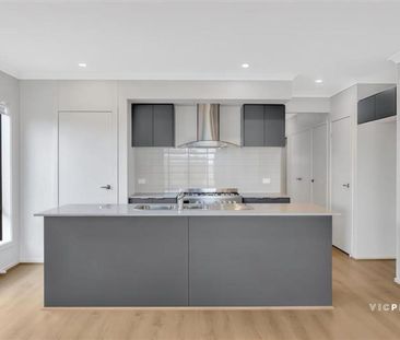 Modern Family Living in Mambourin Estate – Comfort, Space & Conveni... - Photo 3