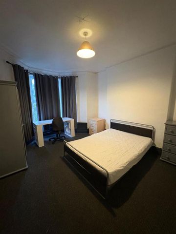 4 bedroom private hall to rent - Photo 3