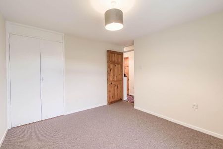 59 Rathvarna Drive, Lisburn, BT28 2UB - Photo 3