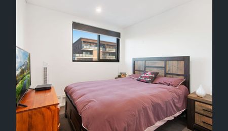 Near New Stylish Two Bedroom Apartment - Photo 2