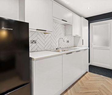 Not Your Average House Share Studio 1 - Photo 2