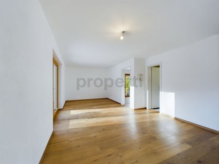 Modern 2.5-room apartment in a quiet location with a versatile leisure offer - Photo 5