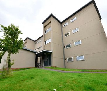 Mortimer House, Deneway, Heaton Norris, Stockport, SK4 2HU - Photo 4