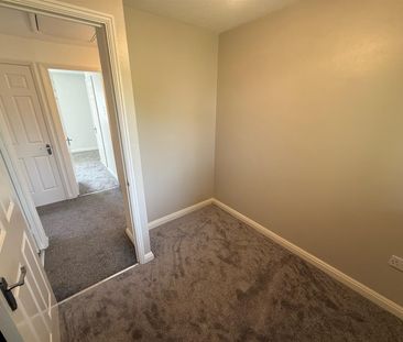 Alvega Close, New Ferry, CH62 - Photo 1