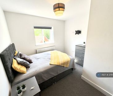 1 bedroom in a house share to rent - Photo 4