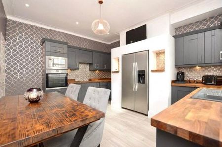 3 bedroom terraced house to rent - Photo 3