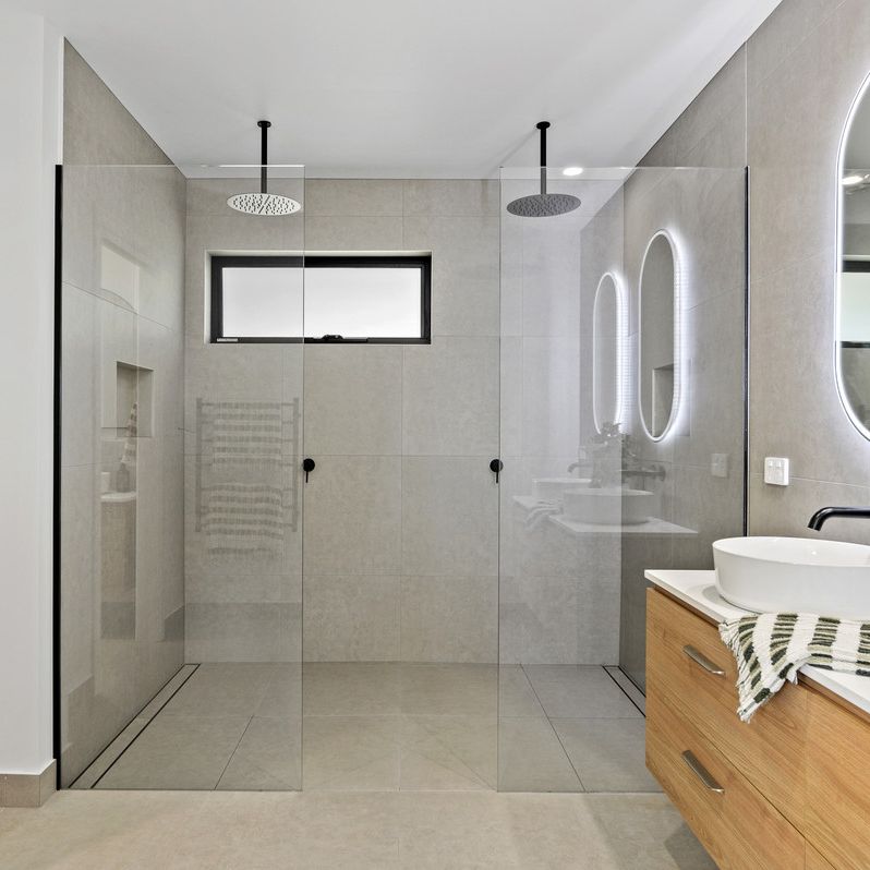 Luxury Living in Lenah Valley - Photo 1