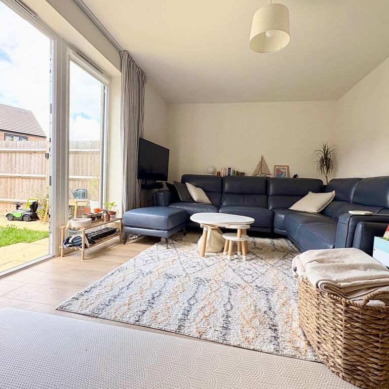 3 bedroom property to rent - Photo 1